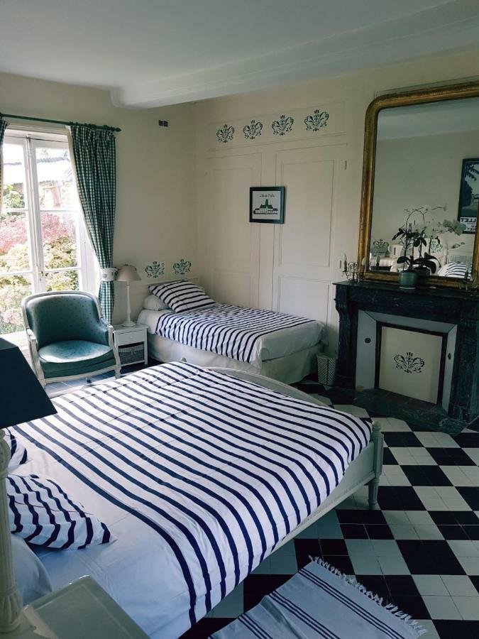 Isneauville Manoir De L'As De Trefle B&B 외부 사진
